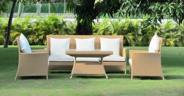 Outdoor Furniture That Complements Your Porch