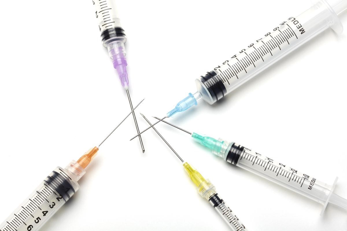 What is the difference between a syringe and a needle?